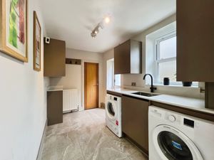Utility room- click for photo gallery